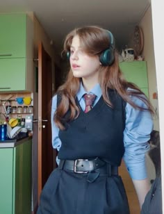 Painter Outfit Men, Tie Outfit, Academia Outfits, Vintage Suit, Knotless Braids, Hair Colours, Mode Inspo, Hairstyles For Women, 가을 패션