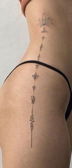 Sexiest Tattoos, Petite Tattoos, Spine Tattoos For Women, Stylist Tattoos, Minimalist Tattoos, Classy Tattoos, Discreet Tattoos, Spine Tattoos