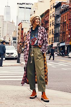 Fall Streetwear Wide Leg Harem Pants, Dangerfield Clothing, Artist Style Fashion, Artist Fashion, Vintage Fall Flannel Outerwear, Free People Flannel, Free People Plaid Pants, Free People Coats & Jackets, Mode Hippie