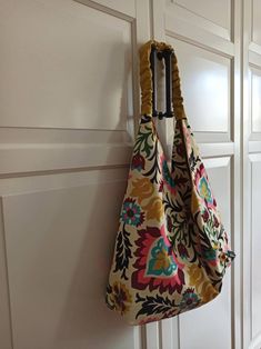 Цветочный Бохо Хобо мешок обратимый желтый мешок оригами | Etsy Bohemian Reversible Hobo Bag For Daily Use, Bohemian Reversible Shoulder Bag, Bohemian Reversible Hobo Tote Bag, Bohemian Reversible Hobo Bag For Everyday Use, Bohemian Multicolor Reversible Bag, Bohemian Reversible Cotton Bag, Bohemian Reversible Hobo Bag For Travel, Everyday Reversible Multicolor Hobo Bag, Reversible Bohemian Shoulder Bag