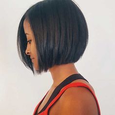 Sleek Bob Haircut, Dark Haircut, Pelo Color Borgoña, Classic Bob Hairstyle, Undercut Haircut, Wavy Bob Hairstyles, Sleek Bob, Hair Styles 2017