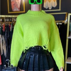 Oversized Very Stylish Distressed Frayed Edge Sweater With Mock Neck. New With Tags Oversized Green Cropped Sweater For Spring, Green Christmas Outfit, Lime Green Sweater, Fw 2024, Crop Sweater, Green Christmas, Green Sweater, Bright Green, Cropped Sweater