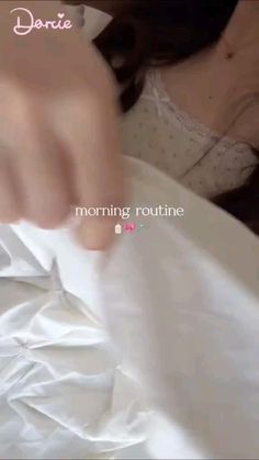 Korean Aesthetic Vision Board, Routine Aesthetic School, Korean Morning Routine, Pink Korean Aesthetic, Korean Lifestyle Aesthetic, Soft Korean Aesthetic, Islamic Routine, Asian Skin Care Routine, Pinkcore Aesthetic