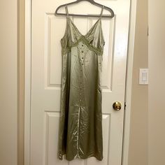 Brand New Satin Dress With Tags. Sage Green. Size Medium. Has A Side Zipper Turner Dress, Blush Midi Dress, Carol Dress, Vintage Wrap Dress, Maternity Midi Dress, Puff Dress, Scoop Neck Dress, Lace Evening Dresses, Midi Short Sleeve Dress