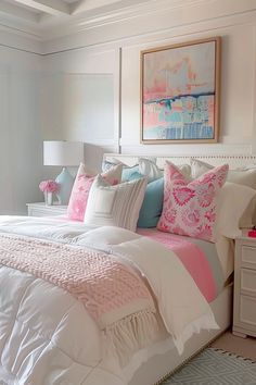 Minimalistic College Apartment, Preppy Bedding Blue, Minimalistic Preppy Bedroom, Love Shack Fancy Bedroom Ideas, Preppy Costal Rooms, Southern Preppy Bedroom, Light Pink Preppy Room, Purple Coastal Bedroom, Preppy Coquette Room