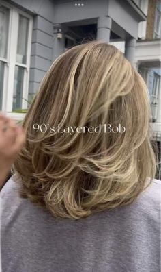 90s Short Hair Layers, Bob Haircut 90s, 90s Long Bob Layers, 90s Bob Layers, 90s Bob With Layers, 90s Layered Bob Haircut, Layered Bob 90s, Blonde Bob Layers, 90s Layered Bob Short