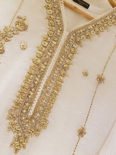 Dabka Work Embroidery Neckline, Embroidery Bride, Casual Bridal Dress, Organza Styles, Agha Noor, Golden Embroidery, Asian Bridal Dresses