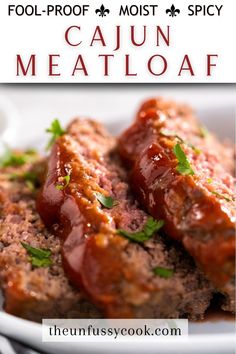 Glazed meatloaf garnished with chopped parsley and served on a white platter Cajun Beef, Spicy Meatloaf, Southern Meatloaf, The Best Meatloaf Recipe, Beef Meatloaf Recipes, Meat Loaves, Best Meatloaf Recipe, The Best Meatloaf