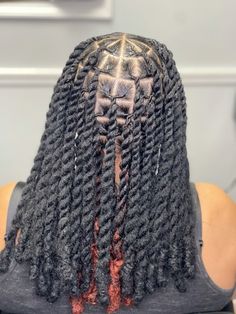 IG: Shonekthebraider Loc Twist, Cuban Twist Hair, Hair Twists Black, Short Box Braids Hairstyles, Feed In Braids Hairstyles, Short Locs Hairstyles, Faux Locs Hairstyles