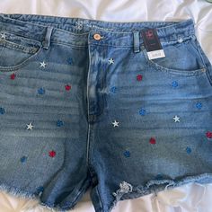 -Nwt Embroideried Shorts From No Boundaries -Size Is 21, But They Run Small. For Reference, I Was A Size 14 In Womens Jeans When I Bought Them & These Fit Even Though They Say Size 21 Perfect For 4th Of July!! Blue Star Print Short Bottoms, Blue Shorts With Star Print, Blue Star Print Shorts, Star Shorts, Celebrity Pink Jeans, Cutoff Jean Shorts, Seven7 Jeans, Festival Shorts, Maternity Shorts