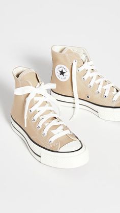 Converse Aesthetic, Converse Outfit, Sneakers Converse, Hightop Sneakers, Converse Chuck 70, Fresh Shoes, Fabric Canvas, White Converse