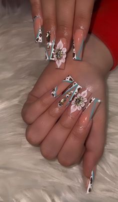 Cute Cow Print Nails, Country Acrylic Nails, Rodeo Nails, Cowboy Nails, Champagne Nails, Cow Print Nails, Cute Cow Print, Western Nails, Country Nails