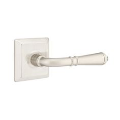 an image of a white handle on a wall