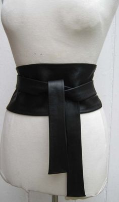 Cinch Belt, Obi Belt, Black Luxury, Simply Chic, Fashion Belts, Corset Style, Corsets, Dandy, Leather And Lace