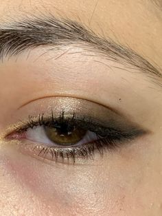 Basic Eyeshadow Looks, Hazel Eyes Makeup, Basic Eyeshadow, Makeup For Prom, Hazel Eye Makeup, Girly Makeup, Subtle Makeup, Fall Stuff