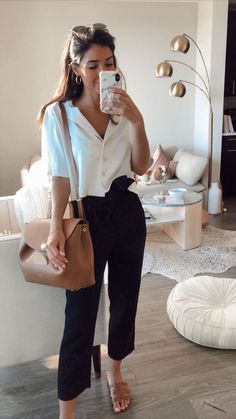 Short Sleeve Teacher Outfits, Business Casual Outfits For Women In Hot Weather, Real Estate Outfits For Women, Style Roots, 00s Mode, Petite Woman, Womens Outfits, Woman Outfit, Business Casual Outfits For Work