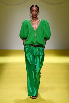 Luisa Spagnoli Spring 2025 Ready-To-Wear Collection [PHOTOS] Slow Clothing, Green Shades, Exeter, Dope Outfits, Fashion Week Spring