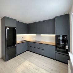 Tiny Kitchen Design, Серая Кухня, Desain Pantry, Simple Kitchen Design, Kitchen Layout Plans, Kabinet Dapur, Modern Kitchen Cabinet Design, Modern Kitchen Interiors, Kitchen Interior Design Decor