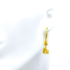 These exquisite 22k gold Bali earrings, weighing 9.8 grams, feature a lovely chandelier design that exudes elegance and sophistication. The yellow gold finish enhances their radiant appeal, making them a perfect accessory for any occasion. With a diameter of 1.25 inches and a length of 1.9 inches, these Bali/hoop earrings offer a stylish and comfortable fit. Ideal for those who appreciate high-quality craftsmanship and timeless beauty, these chandelier earrings are a cherished addition to any je Yellow Gold Plated Danglers For Wedding, Gold Chandelier Earrings For Wedding, 22k, Gold 22k Chandelier Earrings For Wedding, 22k Gold Danglers For Celebration, Gold Chandelier Earrings In 22k, Traditional 22k Gold Dangle Chandelier Earrings, 22k Yellow Gold Dangle Bridal Earrings, Gold-plated Chandelier Earrings For Diwali, 22k Gold Chandelier Earrings For Festive Occasions