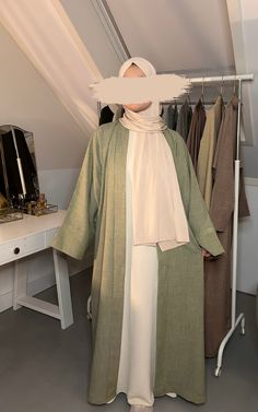 Two Piece Hijab Outfit, Abaya Fashion Casual, Abaya Color Combinations, Linen Abaya Design, Hijab Abaya Outfits, Summer Abaya Outfits, Green Abaya Outfit, Kimono Hijab Outfit, Abayas Aesthetic