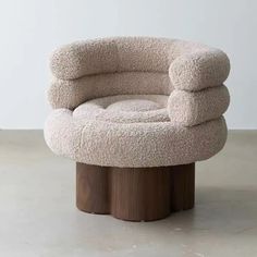 Cozy Stump Bouclé Chair — Lyfairs European Living Room, Footstool Coffee Table, Sofa Recliner, Modern Recliner, Ideas For Furniture, Booth Seating, Nordic Living Room, Retro Sofa, Furniture Design Living Room