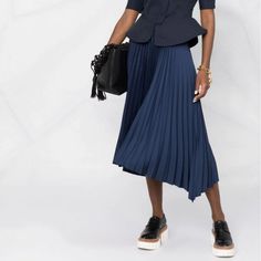 This Pleated Midi Skirt Is Designed In A Flattering A-Line Shape And Falls To A Handkerchief Hem. Crafted From Lightweight Satin Crepe With A Smooth Finish. 100% Polyester. Perfect Condition. Handkerchief Hem, Pleated Midi Skirt, Pleated Skirt, Midi Skirt, Womens Skirt, A Line, Size 4, Satin, Skirt