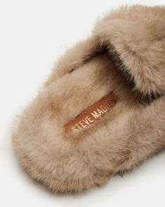 BOHAN Natural Faux Fur Slip-On | Women's Flats – Steve Madden Xmas Wishlist, Visor Beanie, Artsy Style, Steve Madden Store, Waterproof Sneakers, Faux Fur Slippers, Slippers Cozy, Outerwear Outfit, Swag Shoes