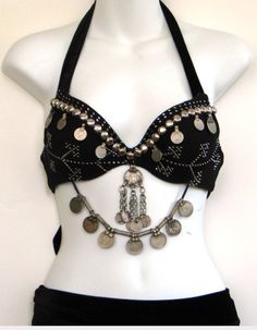 Hey, I found this really awesome Etsy listing at https://www.etsy.com/listing/592319254/custom-assuit-tribal-bellydance-bra-many Belly Dance Costumes Diy, Black Jazz Shoes, Belly Dance Bra, Dance Bras, Jitterbug, Jazz Shoes, Dancers Outfit, Argentine Tango, Belly Dance Costume