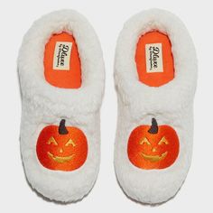 Looking to relax after a long day at the pumpkin patch? We have quite literally the perfect slippers for exactly that. With slip-resistant outsoles and cloudlike memory foam insoles, our Dluxe Pumpkin Clogs are a smart pick for horror movie marathons or enjoying the cozy vibes of the Halloween season. There's no need to stress over small spills, either; machine-washable designs make quick refreshes a breeze. Trendy Slip-on Fall Slippers, Pumpkin Slippers, Cheap Fun Slip-on Slippers, Halloween Slippers, Fun Non-slip Winter Slippers, Boxers Women, Slide Slippers, Fur Shoes, Movie Marathon