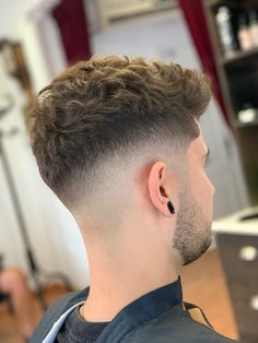 Low Mid Fade Haircut Men, Low Mid Fade, Best Fade Haircut For Men, Low Fade Curly Hair, Very Short Hair Men, Indian Hair Cuts, Crew Cut Haircut, Top Haircuts For Men, Young Men Haircuts