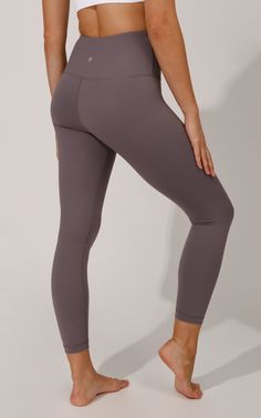 Micro-elastic Solid Activewear For Fall, Fall Activewear For Pilates, Fall Leggings For Pilates, Fall Compressive Moisture-wicking Yoga Pants, Versatile High Stretch Gray Leggings, Mid-rise Solid Color Athleisure Leggings, Solid Mid-rise Athleisure Leggings, Mid-rise Athleisure Leggings, Solid Mid-rise Leggings For Athleisure