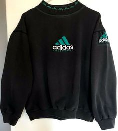 Adidas Equipment Sweatshirt, Retro Adidas Outfits, Mens Adidas Outfit, Adidas 90s Outfit, 90s Athletic Outfits, Adidas Sweatshirts, Sweat Adidas, Green Hoodie Men, Vintage Adidas Sweatshirt