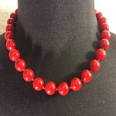 FBT - Red Shell Pearls Women's Beaded Necklace. - FashionByTeresa Molluscs, Oyster Shells, Princess Style, Natural Pearl, Shell Necklace, Shell Necklaces, Natural Pearls, Mother Of Pearl, Statement Necklace