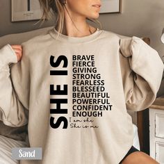 Quotes On T-shirts, T Shirt Slogans For Women, New T Shirt Design For Women, Inspiration T Shirt Design, T-shirts For Women, Let Them Shirt Ideas, Self Love Tshirt Ideas, Woman T Shirt Design, Women Empowerment Shirts