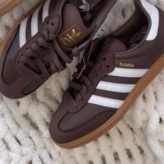 New With Tags. Size 7 In Women’s. Brown With Gum Soles. Comes With Its Box. Will Post Pictures Later Today But Item Is Brand New. Womens Shoes Fall 2024, Shoes For Women Adidas, Brown Samba Adidas, Brown Adidas Samba, Womens Sambas, Cute Sambas, Samba Colors, Sambas Women