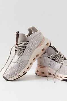 On Cloudnova Sneakers On Cloudnova, Cloud Shoes, Cute Sneakers, Mode Casual, Waterproof Shoes, Swag Shoes, Boots And Sneakers, Christmas Wishlist, Sneakers Shoes