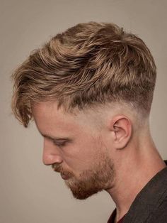 Intriguing new variation is getting more and more attention everyday. Drop Fade Haircut is taking over the modern hairstyle look book. Check it out! Fade Haircut Styles, Short Haircuts For Men, Mens Medium Length Hairstyles, Low Skin Fade, Drop Fade Haircut, Drop Fade, Fade Cut, Low Fade Haircut, Tapered Haircut