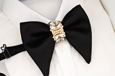 Elegant Gold Tuxedo For Wedding, Elegant Gold Tuxedo For Formal Occasions, Elegant Black Wedding Bow, Elegant Black Bow For Wedding, Dapper Black Tuxedo For Wedding, Elegant Tuxedo With Bow For Party, Elegant Gold Tuxedo For Party, Elegant Party Tuxedo With Bow, Black Tuxedo With Ties For Wedding