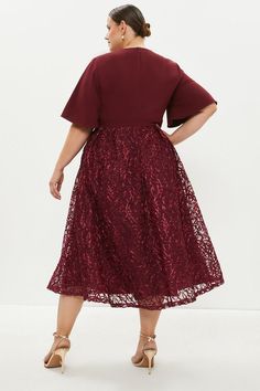 Style: A-Line DressDesign: PlainFabric: JacquardLength: MidiNeckline: V NeckSleeve Length: Short Sleeve Embroidered Midi Dress, Dresses Plus Size, Flared Sleeves, Quick Delivery, Plus Size Dresses, Size Clothing, Plus Size Outfits, A Line, Midi Dress