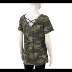 Blvd Womens Size L Top Camo Short Sleeve Criss Cross Back Camouflage Shirt Nwt Condition: New With Tags Brand: Blvd (From Boutique) Material: 63% Polyester; 34% Rayon; 3 % Spadex Made In Usa *V Neck *Criss Cross Black * Color: Olive / Gray Camouflage Size Available: S, M, L This Item Is Of The Size Indicated In The Description Of This Listing. Measurements: Size S: Bust Armpit To Armpit: 18”Stretch To 20”. Length 25” Size M: Bust Armpit To Armpit: 19” Stretch To 21” Length 25.5” Size L: Bust Arm Olive Military Style Tops For Fall, Military Style Khaki Top For Summer, Khaki Military Style Summer Top, Casual Camouflage Tops For Spring, Trendy Camouflage Tops For Spring, Spring Military Green Tops, Green Military Tops For Spring, Green Military Style Tops For Spring, Summer Military Camouflage Tops