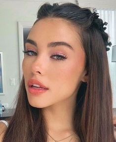 Estilo Madison Beer, Madison Beer Style, Madison Beer Outfits, Beer Outfit, Diy Beauty Hacks, Grunge Hair