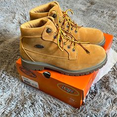 Brand New In Box Lugz Mantle Mid Women’s Boots. Super Cute And Comfy! Golden Wheat, Mid Boots, Super Cute, Brand New, Women Shoes, Boots, Women Shopping, Color