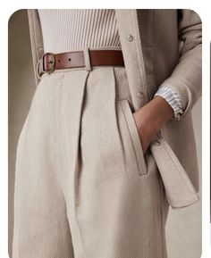 Linen Wide Leg Pants With Belt Loops For Work, Beige Linen Wide Leg Pants For Fall, Fall Linen Wide Leg Workwear Pants, Business Casual Linen Wide Leg Pants With Welt Pockets, Fall Linen Pants With Belt Loops, Tan Suit, Mode Zara, Cotton Linen Pants, Tailored Shorts