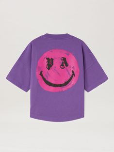 Trendy Purple T-shirt With Logo Print, Oversized Purple T-shirt With Letter Print, Purple Relaxed Fit T-shirt For Streetwear, Summer Purple Tops With Graphic Design, Purple Summer Tops With Graphic Design, Oversized Pink Graphic T-shirt, Trendy Purple Tops With Logo Print, Summer Purple T-shirt With Logo Print, Summer Purple Logo Print T-shirt