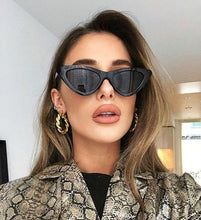 Vintage Cat Sunglasses – Fashionsarah.com Thick Wedding Bands, Easy Hairdos, Cat Sunglasses, Versatile Jewelry, Trending Sunglasses, Cool Sunglasses, Instagram Ideas, Vintage Cat, Black Sunglasses