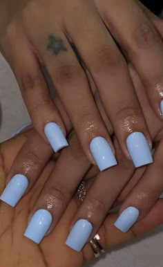 Short Nails Basic Color, Nail Ideas For Light Skin Tone, Short Square Acrylic Nails Simple One Color, Plan Color Nails, Light Blue Nails Black Women, Soild Nails Acrylic, Plain Color Nails Acrylic, Short Acrylic Nails One Color, Plain Color Nails Short