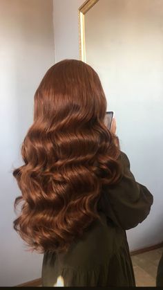 Warm Copper Brown Hair, Voluminous Curtain Bangs, Hair Levels, Cinnamon Hair, Mom Aesthetic, Henna Hair