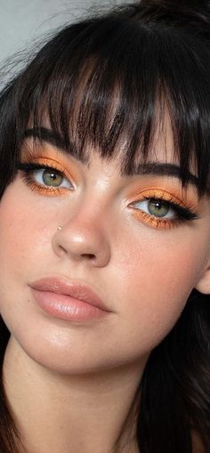 The Oil Helps To Loosen Even The Heaviest Mascara And Basis, And The Micellar Water Lifts Away Th... Makeup For Grey Dress, Black Smokey Eye Makeup, Face Cake, Makeup App, Black Eye Makeup, Eyeshadow Ideas, Makeup Order, 얼굴 드로잉, Makeup 101