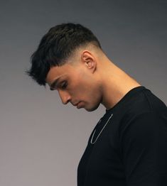 Skin Taper Fade Men, Mid Fade Short Haircut Men, Low Mid Fade Haircut Men, Men’s Skin Fade, Low Fade Corto, Short Hair Low Fade, High Fade Short Hair, Mid Fade Men, Men Low Fade Haircut