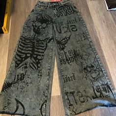 Size (4) Brand New Gothic Wide Leg Jeans Really Cool Designs Never Work Too Big For My Daughter Petite Flare Jeans, Style Flare Jeans, Free People Flare Jeans, Slouch Jeans, Grey Cargo Pants, Blue Ripped Jeans, Forever 21 Jeans, Patchwork Jeans, Flare Leg Jeans